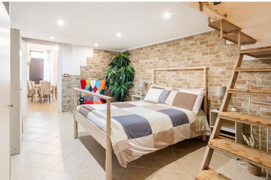 Casa Melania Apartment Бриндизи Стая снимка